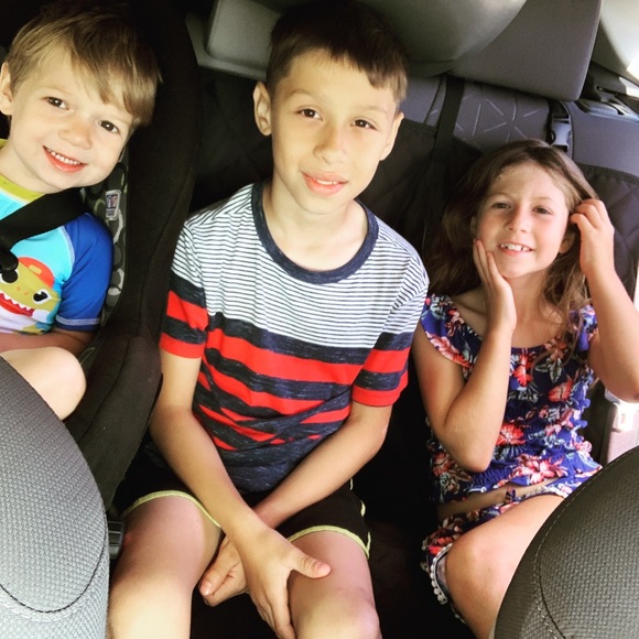 Meet your Posher, Rebecca D. - Picture 7 of 7